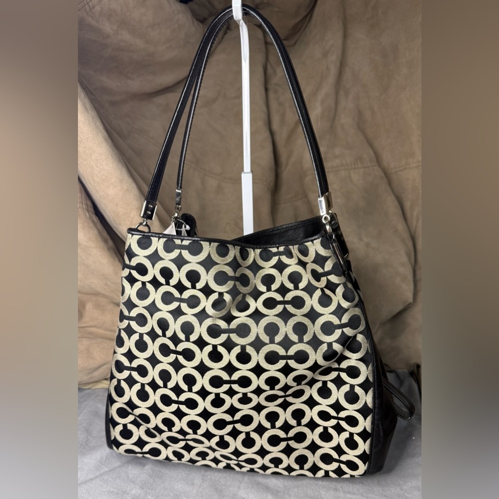 NWT Coach Madison Phoebe op art sateen shoulder bag 26448